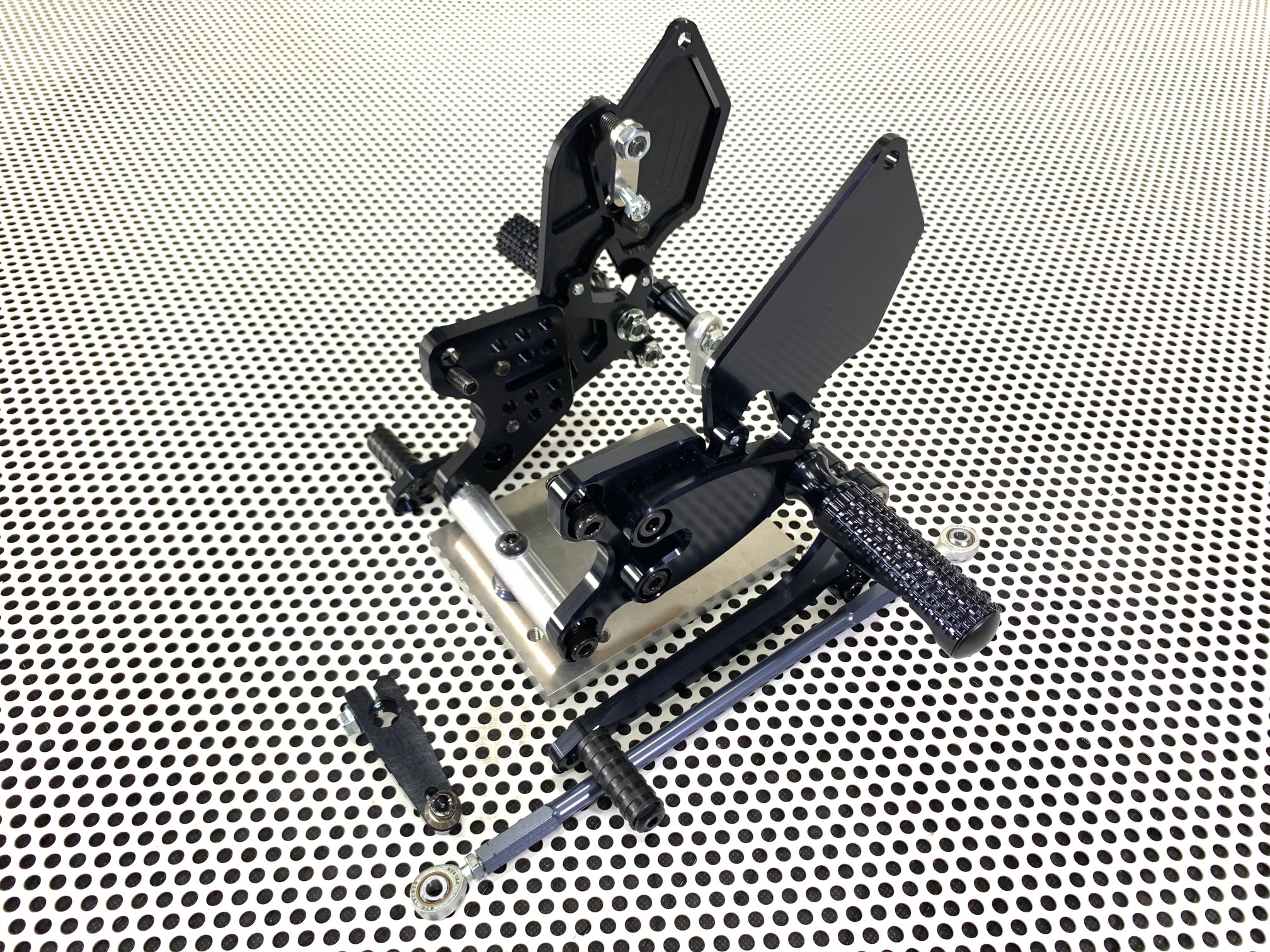 ステッフ ZX-10R 11-15 レーシングバックステップ取り付け |